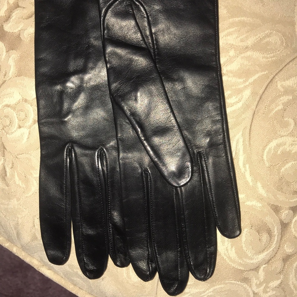 Vintage leather gloves